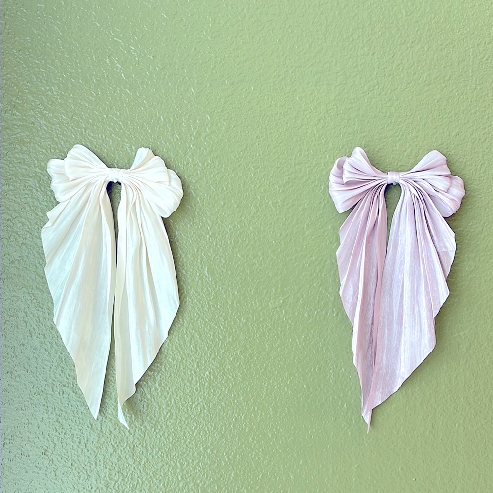 Elegant White and Pink Bow Wall Decor (1 set)
